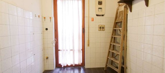 Casa de 3 divisões em Pomezia, Italy N.º 202447 52