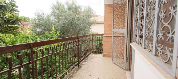 Casa de 3 divisões em Pomezia, Italy N.º 202447 61