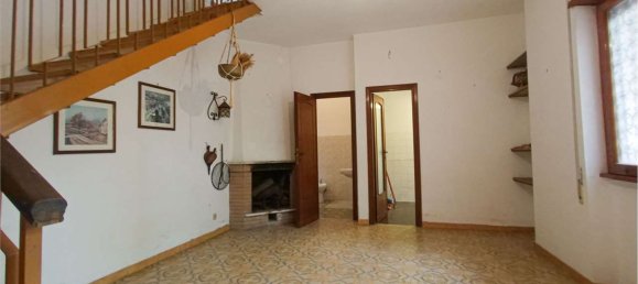 Casa de 3 divisões em Pomezia, Italy N.º 202447 4