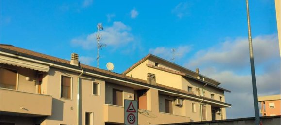 2 Schlafzimmer Wohnung in Novara, Italy, Nr. 82272 10