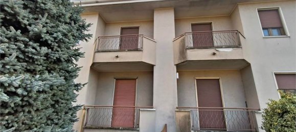 2 Schlafzimmer Wohnung in Novara, Italy, Nr. 82272 2