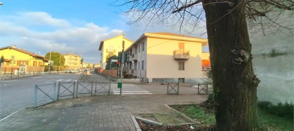 2 Schlafzimmer Wohnung in Novara, Italy, Nr. 82272 13