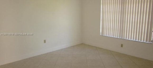 3 Schlafzimmer Villa in Miami, USA, Nr. 614905 6