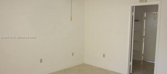 3 Schlafzimmer Villa in Miami, USA, Nr. 614905 10