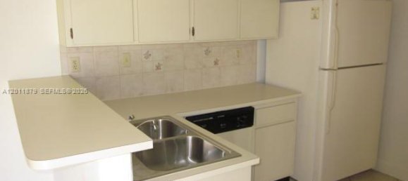 3 Schlafzimmer Villa in Miami, USA, Nr. 614905 3