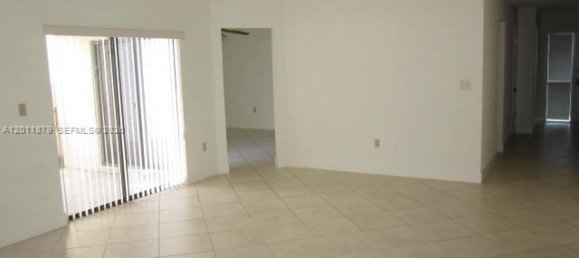 3 Schlafzimmer Villa in Miami, USA, Nr. 614905 5