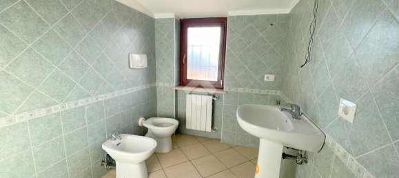 4-salle Appartement à Lariano, Italy No. 235454 19