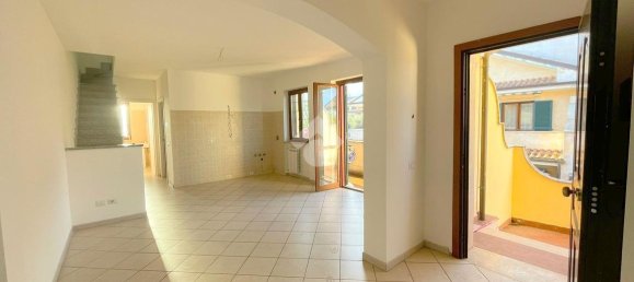 4-salle Appartement à Lariano, Italy No. 235454 7