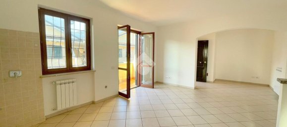 4-salle Appartement à Lariano, Italy No. 235454 3