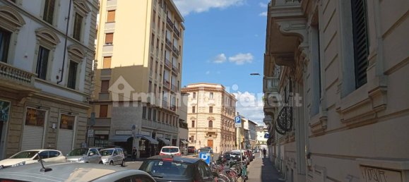 2 rooms Commercial property in Florence, Italy No. 271591 9