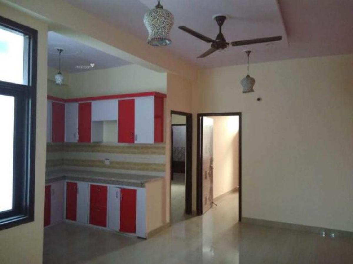 3 bedrooms House in Ghaziabad, India No. 10397