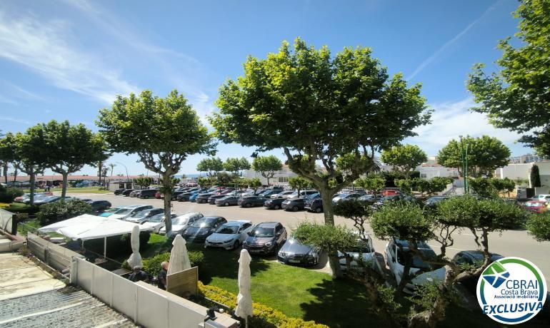 1 bedroom Apartment in Empuriabrava, Spain No. 211366