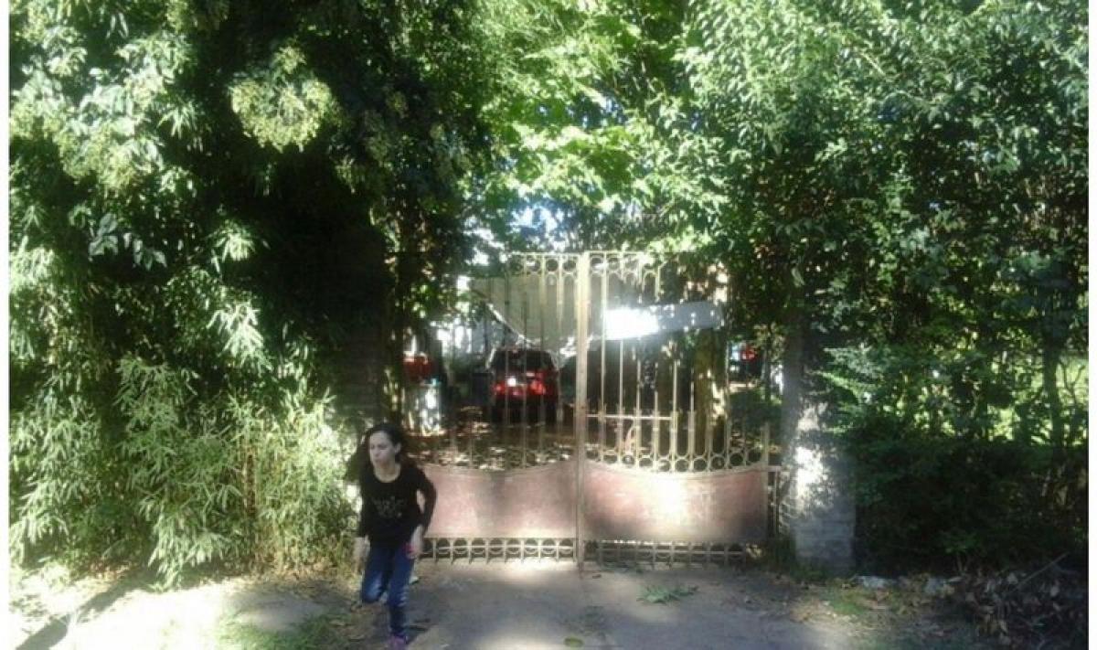 150m² Farm in Moreno, Argentina No. 31091