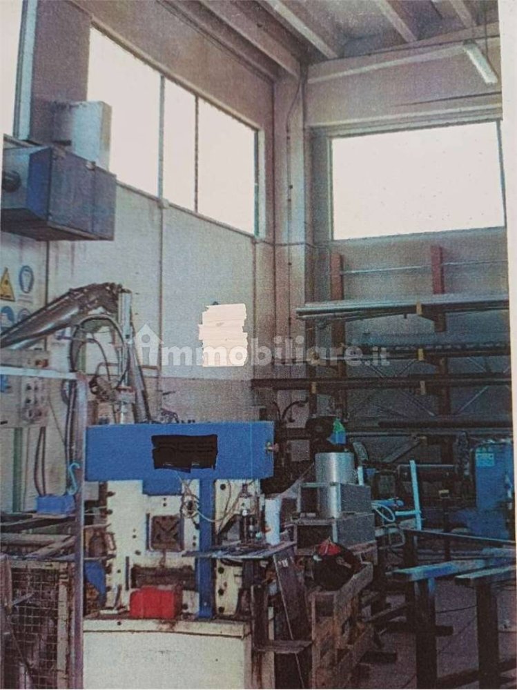 Склад с 1 комнатой в Роверето, Италия № 353710