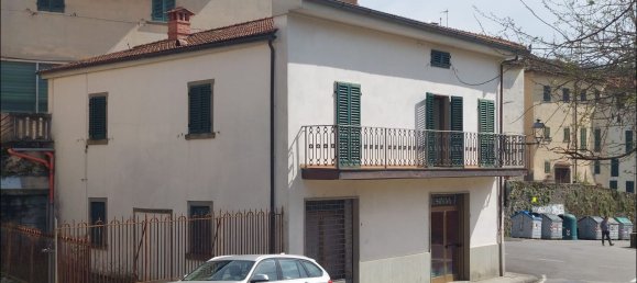 8 rooms House in Arezzo, Italy No. 251965 2