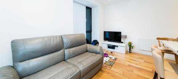 Apartamento T2 em Crawley, United Kingdom N.º 6296 7