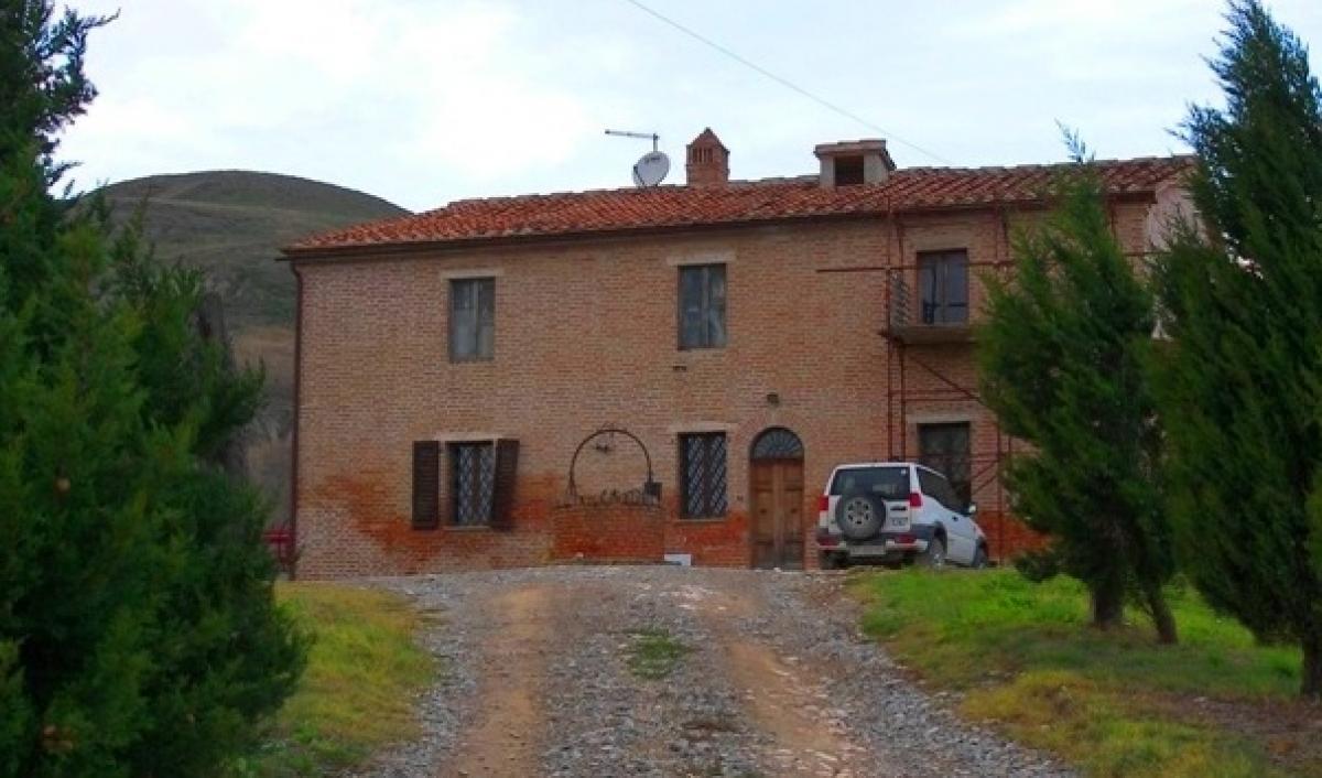 Casa de 5 dormitorios en Asciano, Italy No. 959