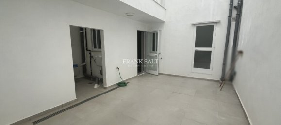 2 bedrooms Maisonette in Zebbug, Malta No. 11432 10