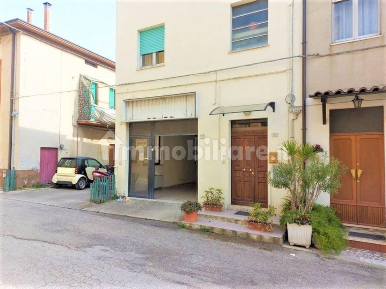  مستودع في Civitanova Marche, Italy 174متر مربع رقم 317773