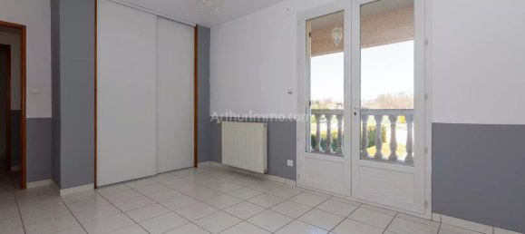 4 bedrooms House in Saint-Sorlin-de-Morestel, France No. 244435 7