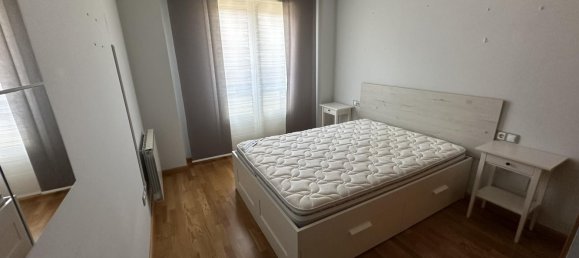 Apartamento de 2 dormitorios en León, Spain No. 190648 9