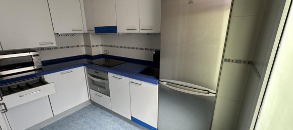 Apartamento de 2 dormitorios en León, Spain No. 190648 6