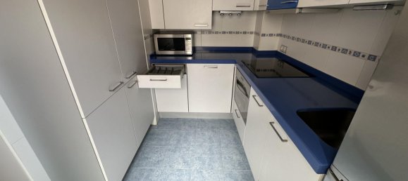 Apartamento de 2 dormitorios en León, Spain No. 190648 7