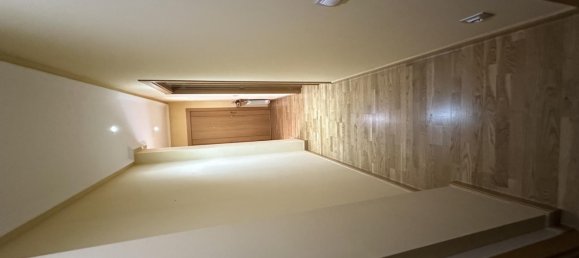 Apartamento de 2 dormitorios en León, Spain No. 190648 11
