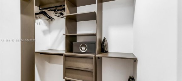 1 Schlafzimmer Gewerbliche Immobilien in Miami, USA, Nr. 615658 9