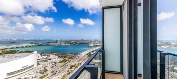 1 Schlafzimmer Gewerbliche Immobilien in Miami, USA, Nr. 615658 2