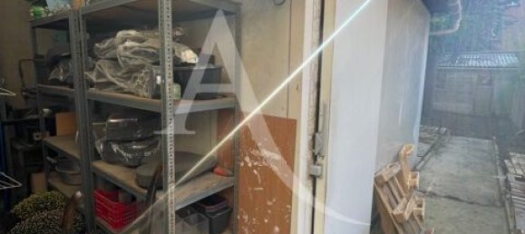 140m² Commercial property in Fontenay-sous-Bois, France No. 182169 6