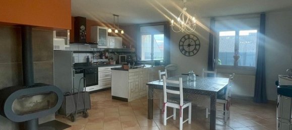 Villa de 4 dormitorios en Aumetz, France No. 64656 2