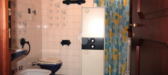 Дом с 4 комнатами в Беллуско, Италия № 123399 17