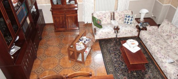 Дом с 4 комнатами в Беллуско, Италия № 123399 2