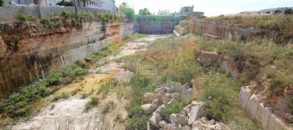  قطعة أرض في Ciutadella De Menorca, Spain 3075متر مربع رقم 1986 3