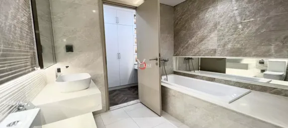 3 bedrooms Apartment in District 7, Vietnam No. 9978 8