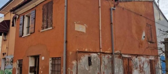 3 rooms House in Mantua, Italy No. 242545 4