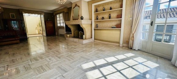 2 bedrooms House in Le Passage, France No. 293995 7