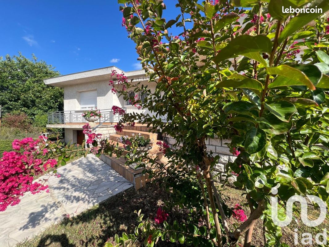 2 bedrooms House in Le Passage, France No. 293995