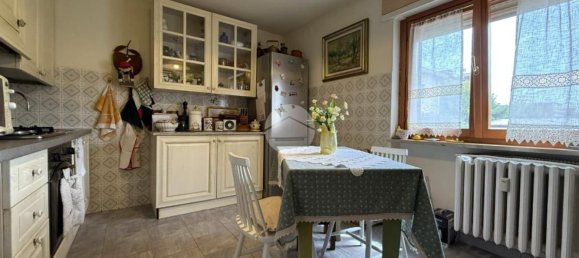 4 rooms Apartment in Ivrea, Italy No. 276018 4