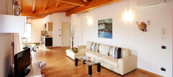 2 bedrooms Penthouse in Griante, Italy No. 55302 9