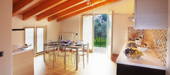 2 bedrooms Penthouse in Griante, Italy No. 55302 12