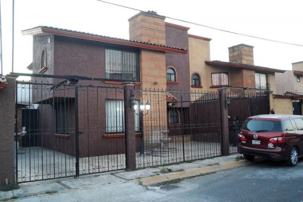 Casa de 3 dormitorios en San Buenaventura, Mexico No. 221779