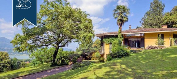 4 bedrooms Villa in Daverio, Italy No. 326944 4