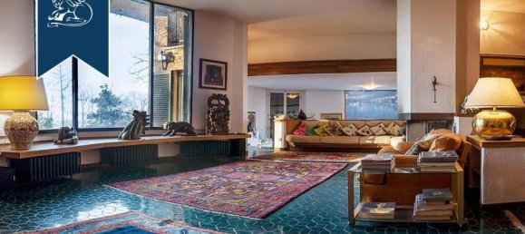 4 bedrooms Villa in Daverio, Italy No. 326944 16