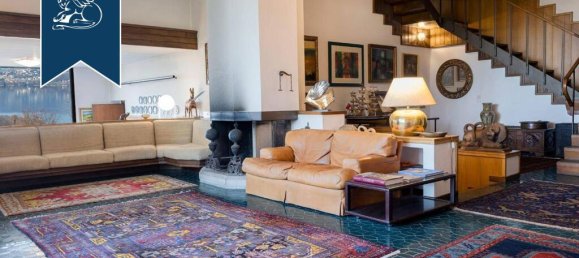 4 bedrooms Villa in Daverio, Italy No. 326944 17