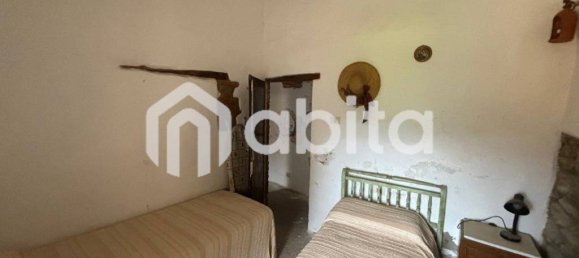 Квартира с 5 комнатами в Кавриглия, Италия № 168516 11