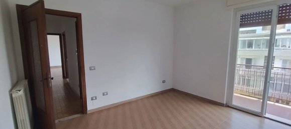 4 rooms Apartment in Ventimiglia, Italy No. 267562 9