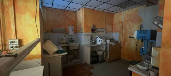 35m² Commercial property in Rome, Italy No. 352904 2