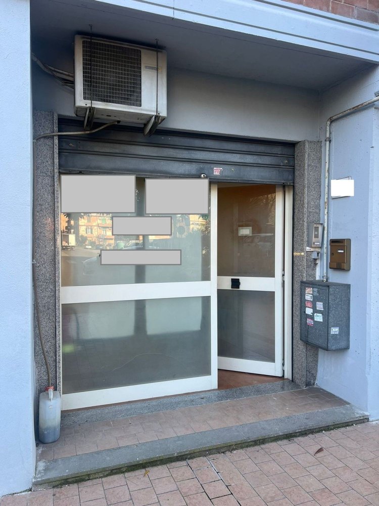 35m² Commercial property in Rome, Italy No. 352904